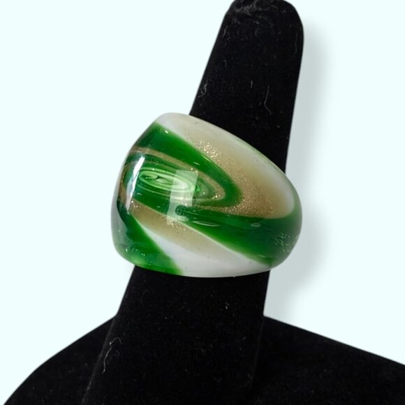 (2/$20) Vintage Murano Green Swirl Glass Ring - Picture 2 of 7